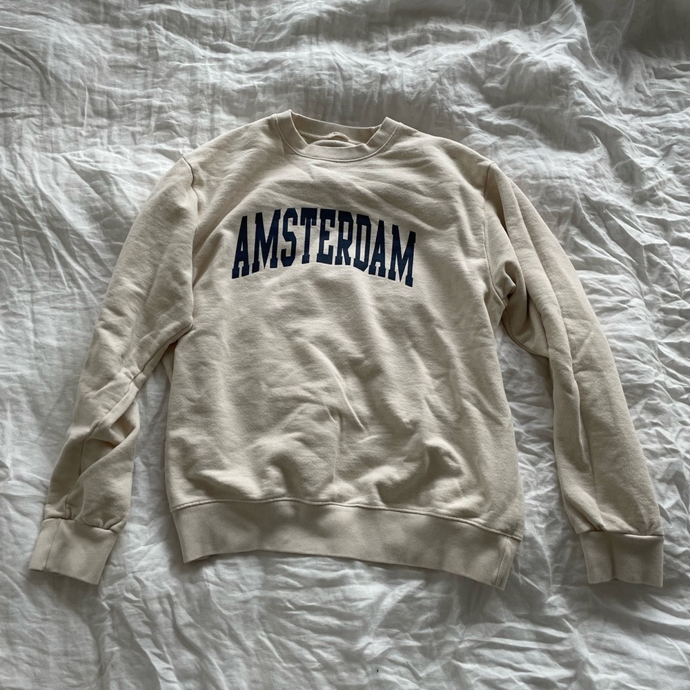 BRANDY MELVILLE SWEATSHIRT